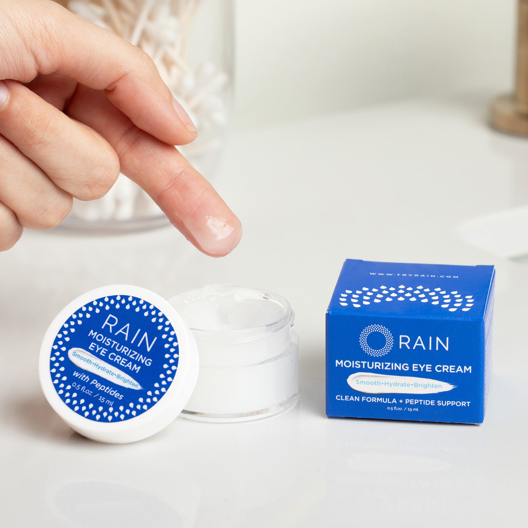 Rain Moisturizing Eye Cream