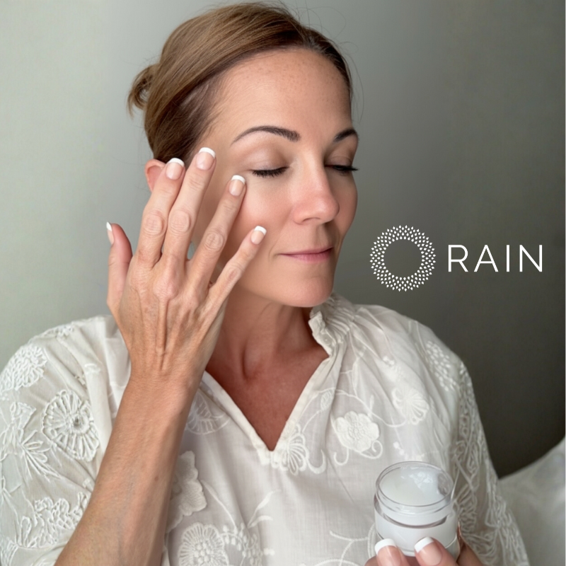 Rain Moisturizing Eye Cream